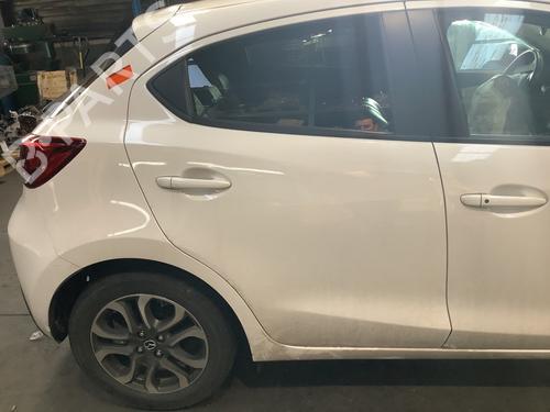 Used Rear right exterior door handle MAZDA 2 Hatchback (DL, DJ) 1.5 SKYACTIV-G (90 hp) 24330629