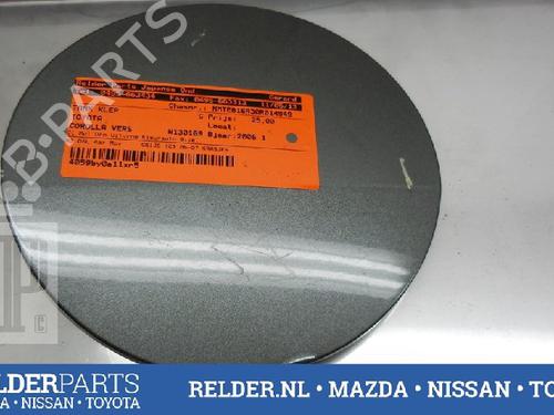 Used Fuel flap TOYOTA COROLLA Verso (ZER_, ZZE12_, R1_) 2.2 D-4D (AUR10_, AUR10R) (177 hp) 22143232