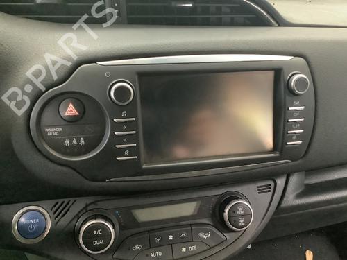 Used Radio TOYOTA YARIS (_P13_) 1.5 Hybrid (NHP130_) (101 hp) 22171814
