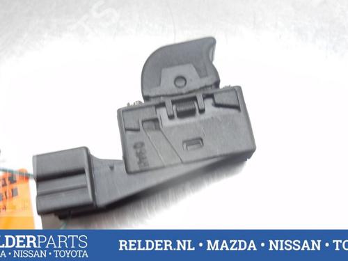 Used Switch NISSAN PRIMERA (P11) 1.6 16V (99 hp) 22164323