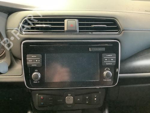 display-monitor-nissan-leaf-ze1-2017-32846427 main image