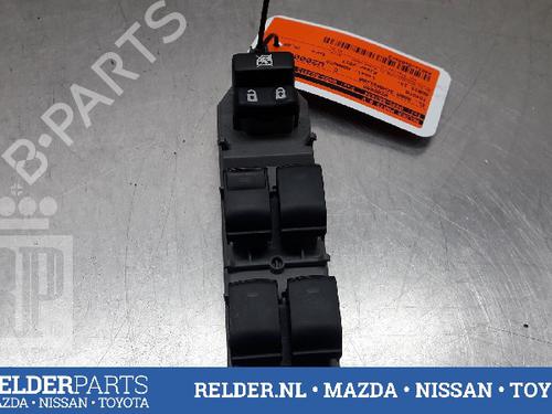 Used Switch TOYOTA AURIS Estate (_E18_) 1.8 Hybrid (ZWE186_, ZWE186R, ZWE186H) (136 hp) 22160336