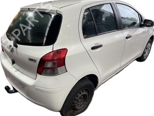 Tailgate lift support TOYOTA YARIS (_P9_) 1.0 VVT-i (KSP90_, KSP90R) | BP29917230C138