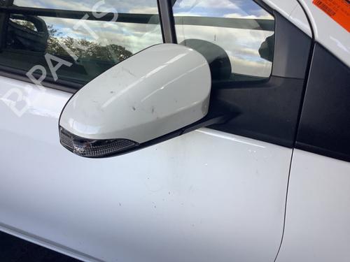 Used Right mirror TOYOTA YARIS (_P9_) 1.33 VVT-i (NSP90_, NSP90R) (100 hp) 29917372