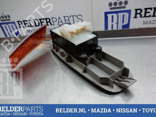 Switch NISSAN ALMERA TINO (V10) 2.0 | BP22148194I30 