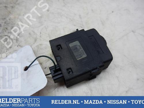 Used Switch NISSAN NOTE (E11, NE11) 1.4 (88 hp) 22136781