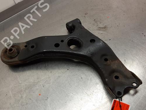 Venstre fortil bærearm TOYOTA VERSO (_R2_) 1.8 (ZGR21_, ZGR21R) (147 hp) 30528857