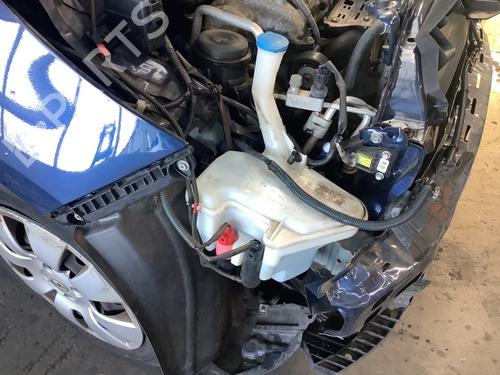 Sprinklertank TOYOTA YARIS (_P9_) 1.3 VVT-i (SCP90_, SCP90R) (87 hp) 28173509