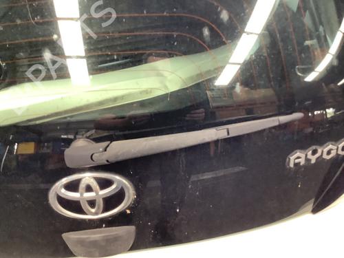 Used Rear windshield wiper arm TOYOTA AYGO (_B4_) 1.0 (KGB40) (69 hp) 28048908