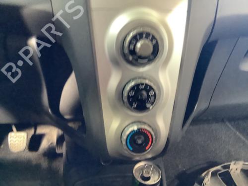 Climate control TOYOTA YARIS (_P9_) 1.0 VVT-i (KSP90_, KSP90R) | BP26136406I5 