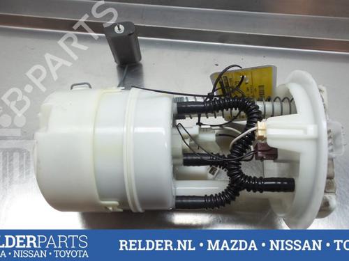 Used Fuel pump NISSAN MICRA III (K12) 1.2 16V (80 hp) 22154641