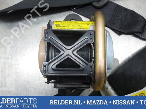 Seat buckle TOYOTA AVENSIS Estate (_T25_) 2.0 D-4D (CDT250_, CDT250R) | BP22152880I32 