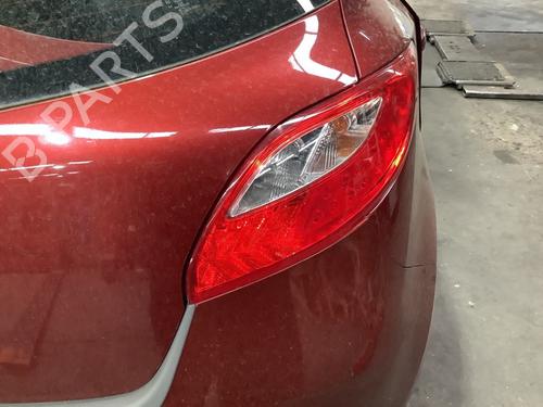 Used Right taillight Right taillight MAZDA 2 (DE_, DH_) 1.3 (DE3FS) (86 hp) 33956179 33956179