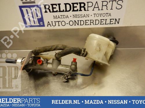 Used Brake master cylinder TOYOTA AVENSIS VERSO (_M2_) 2.0 D (CLM20_, CLM20R) (116 hp) 22144742