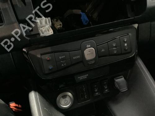 Used Climate control Climate control NISSAN LEAF (ZE1) Electric (218 hp) 30713284 30713284