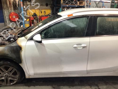 Puerta delantera izquierda KIA CEED Sportswagon (CD) 1.0 T-GDI (120 hp) 31263492