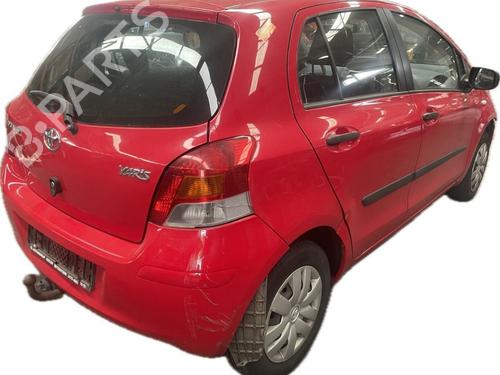 Rear center seatbelt TOYOTA YARIS (_P9_) 1.0 VVT-i (KSP90_, KSP90R) | BP28440475I27