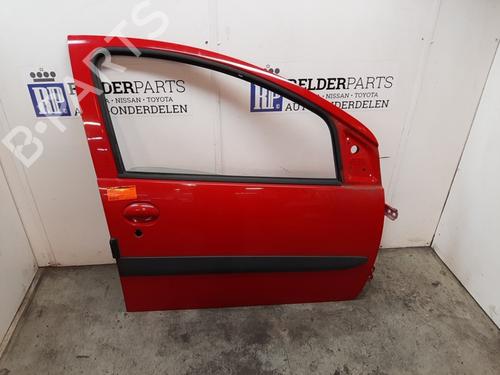 Used Right front door TOYOTA AYGO (_B1_) 1.0 (KGB10_, KGB10R) (68 hp) 22172331