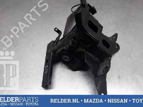 Used Engine mount TOYOTA YARIS (_P13_) 1.5 Hybrid (NHP130_) (101 hp) 22161358