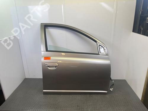 Used Right front door TOYOTA YARIS (_P1_) 1.3 (SCP12_, SCP13_, SCP12R, SCP13R) (87 hp) 33120068