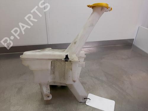 Used Windscreen washer tank TOYOTA YARIS (_P13_) 1.0 (KSP130_, KSP130) (69 hp) 23573279
