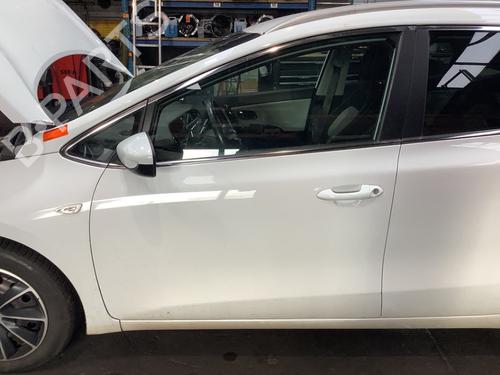Used Left front door KIA CEE'D Sportswagon (JD) 1.4 MPI (101 hp) 32082722