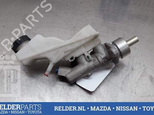 Used Brake master cylinder TOYOTA AVENSIS Estate (_T25_) 1.8 VVT-i (ZZT251_, ZZT251R) (129 hp) 22161546