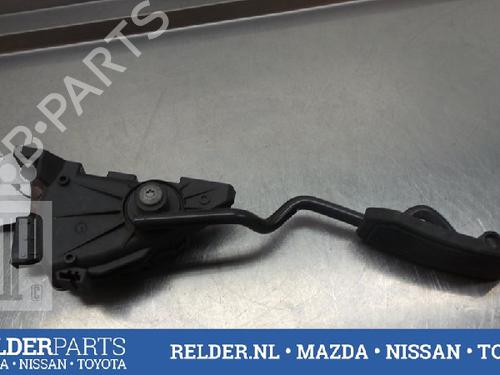 Used Pedal NISSAN PRIMERA Hatchback (P12) 1.8 (115 hp) 22137812