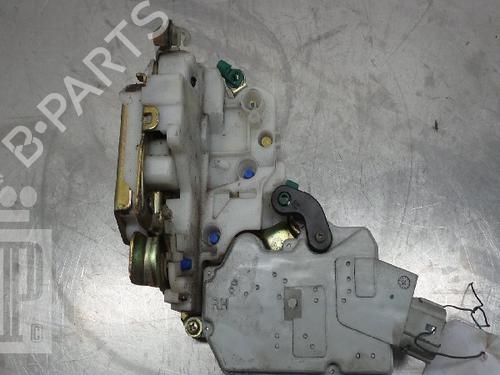 Used Front right lock NISSAN PRIMERA (P11) 2.0 16V (131 hp) 22151335