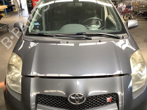 hood-toyota-yaris-_p9_-2005-2006-2007-2008-2009-2010-2011-2012-2013-2014-27192454 main image