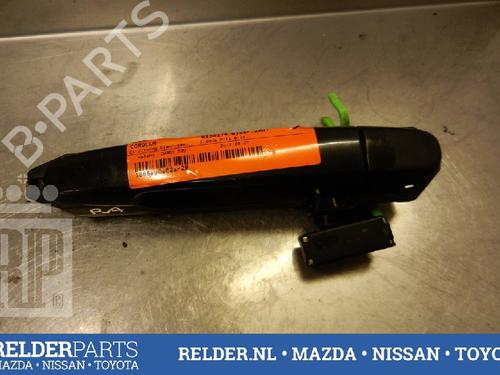 Høyre bak utvendig håndtak TOYOTA COROLLA (_E12_) 1.4 D (NDE120_, NDE120R) (90 hp) 22142743