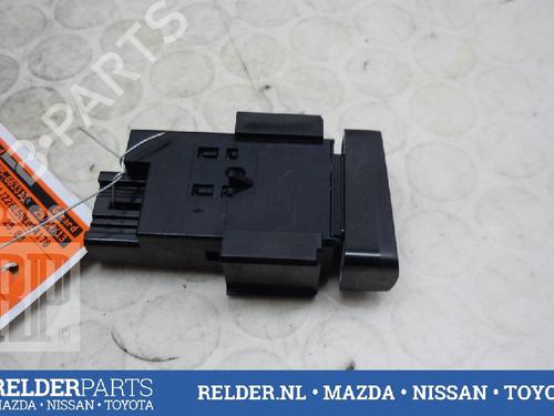 Used Switch TOYOTA COROLLA (_E12_) 1.6 VVT-i (ZZE121_, ZZE121R) (110 hp) 22143103