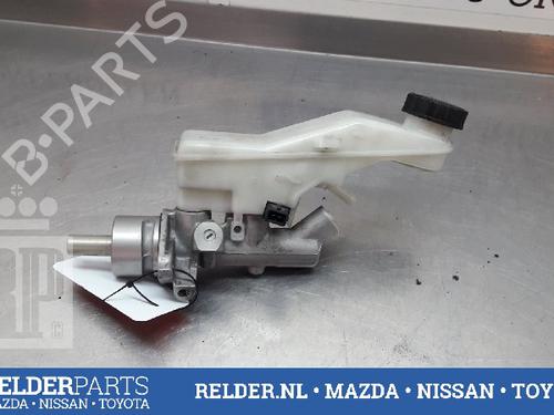 Used Brake master cylinder TOYOTA COROLLA Verso (ZER_, ZZE12_, R1_) 1.8 (ZNR11_, ZNR11R) (129 hp) 22160886