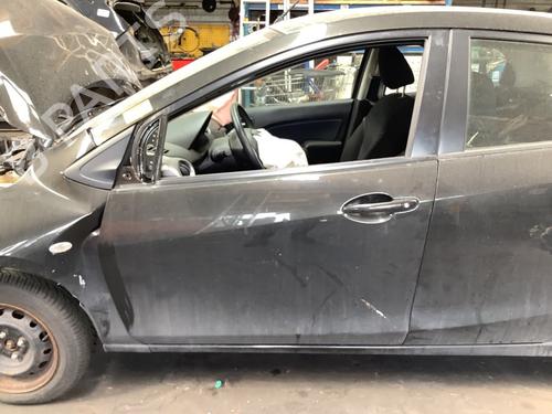 Used Left front door MAZDA 2 (DE_, DH_) 1.3 (DE3FS) (75 hp) 26327195