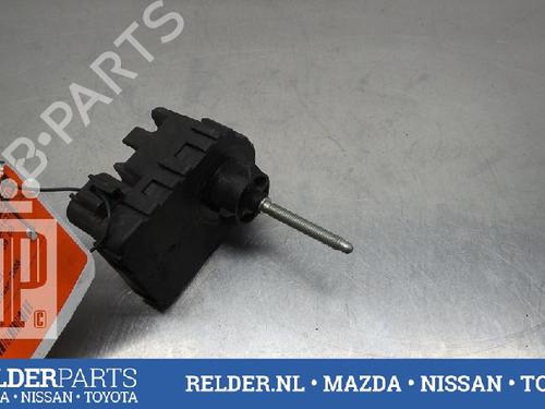 Used Headlight adjuster motor TOYOTA AVENSIS (_T25_) 1.8 VVT-i (ZZT251_, ZZT251R) (129 hp) 22136859