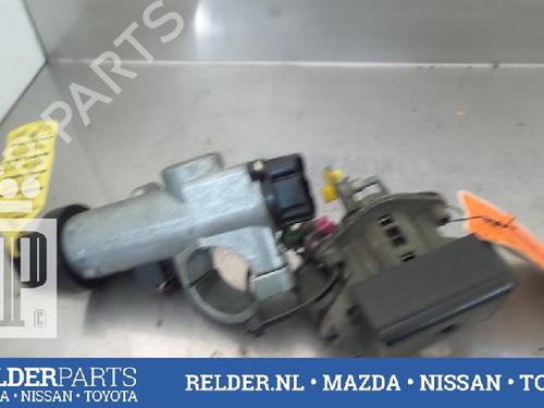 Used Ignition barrel NISSAN PRIMERA Hatchback (P11) 2.0 16V (131 hp) 22135603