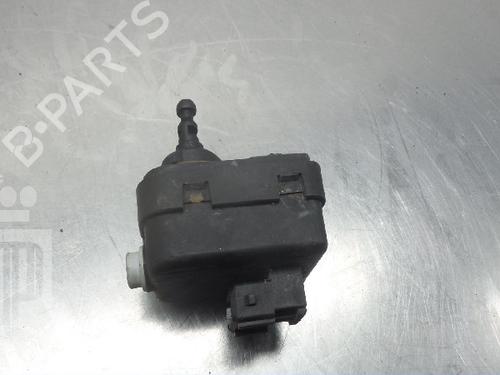 Used Headlight adjuster motor TOYOTA YARIS (_P9_) 1.33 VVT-i (NSP90_, NSP90R) (100 hp) 22152598