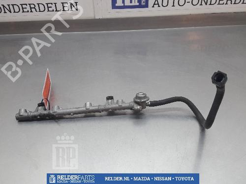 Used Injection rail TOYOTA YARIS (_P9_) 1.3 VVT-i (SCP90_, SCP90R) (87 hp) 22157494