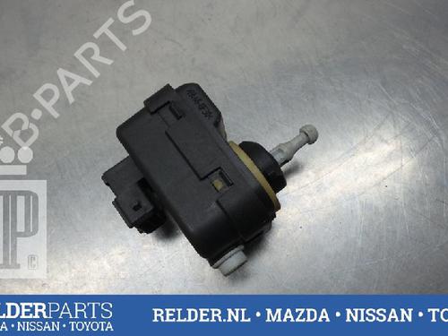 Used Headlight adjuster motor NISSAN MICRA III (K12) 1.5 dCi (65 hp) 22144188