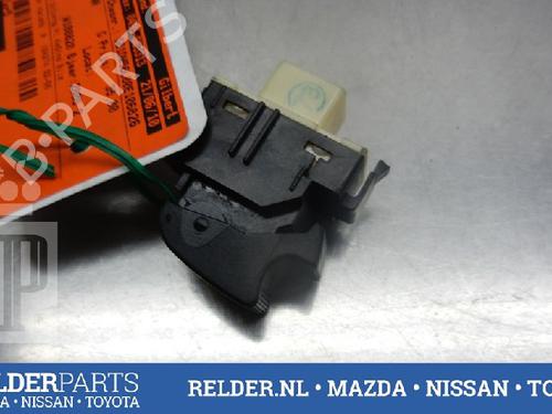 Used Switch TOYOTA AVENSIS (_T25_) 2.0 D-4D (CDT250_, CDT250R) (116 hp) 22135973