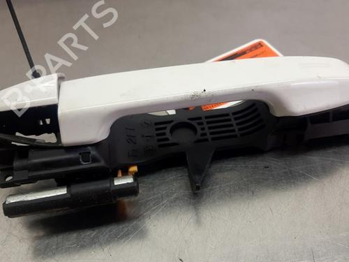 front-left-exterior-door-handle-toyota-auris-_e18_-2012-2013-2014-2015-2016-2017-2018-2019-27282150 main image