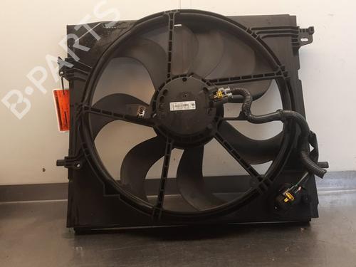 Used Radiator fan Radiator fan 38421318 38421318