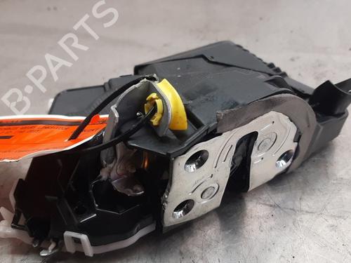 Used Front left lock Front left lock TOYOTA YARIS (_P13_) 1.5 Hybrid (NHP130_, NHP130) (101 hp) 33745815 33745815