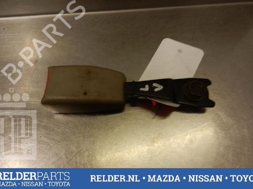 Boucle de ceinture de sécurité MAZDA DEMIO (DW) 1.3 16V (DW3W, DW19) (63 hp) 22137420