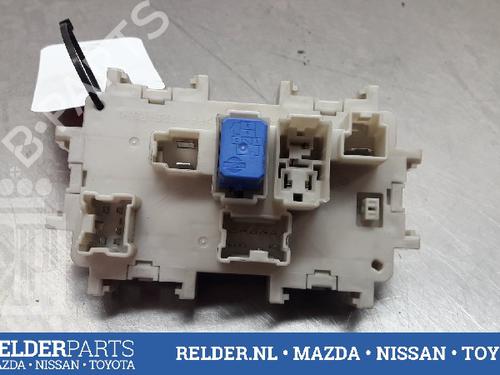 fuse-box-nissan-navara-np300-d40-25-dci-4wd-2881ea00a7d06-2004-22158237 main image