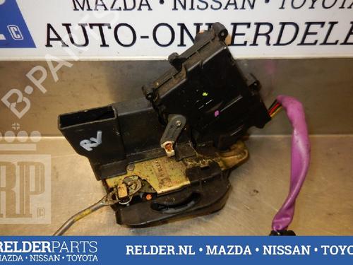 Used Front right lock MAZDA 323 F VI Hatchback (BJ) 1.6 (BJ10M) (98 hp) 22139572