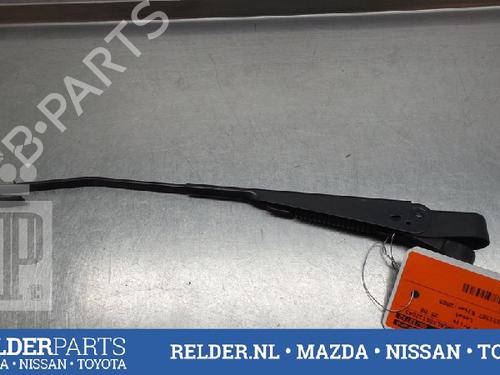 Used Rear windshield wiper arm TOYOTA AVENSIS (_T25_) 2.0 D-4D (CDT250_, CDT250R) (116 hp) 22141785