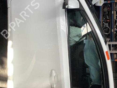 Used Left front door Left front door TOYOTA AURIS (_E18_) 1.8 Hybrid (ZWE186_, ZWE186R) (136 hp) 40525550 40525550