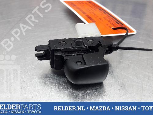 Used Switch NISSAN QASHQAI II SUV (J11, J11_) 1.2 DIG-T (115 hp) 22161898