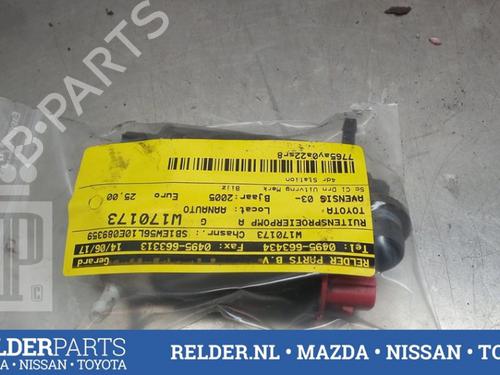 Used Washer pump TOYOTA AVENSIS Estate (_T25_) 2.0 D-4D (CDT250_, CDT250R) (116 hp) 22153940